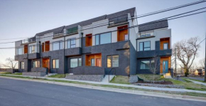 New Lux Townhome 6 mins to DT Rooftop Sleeps 12